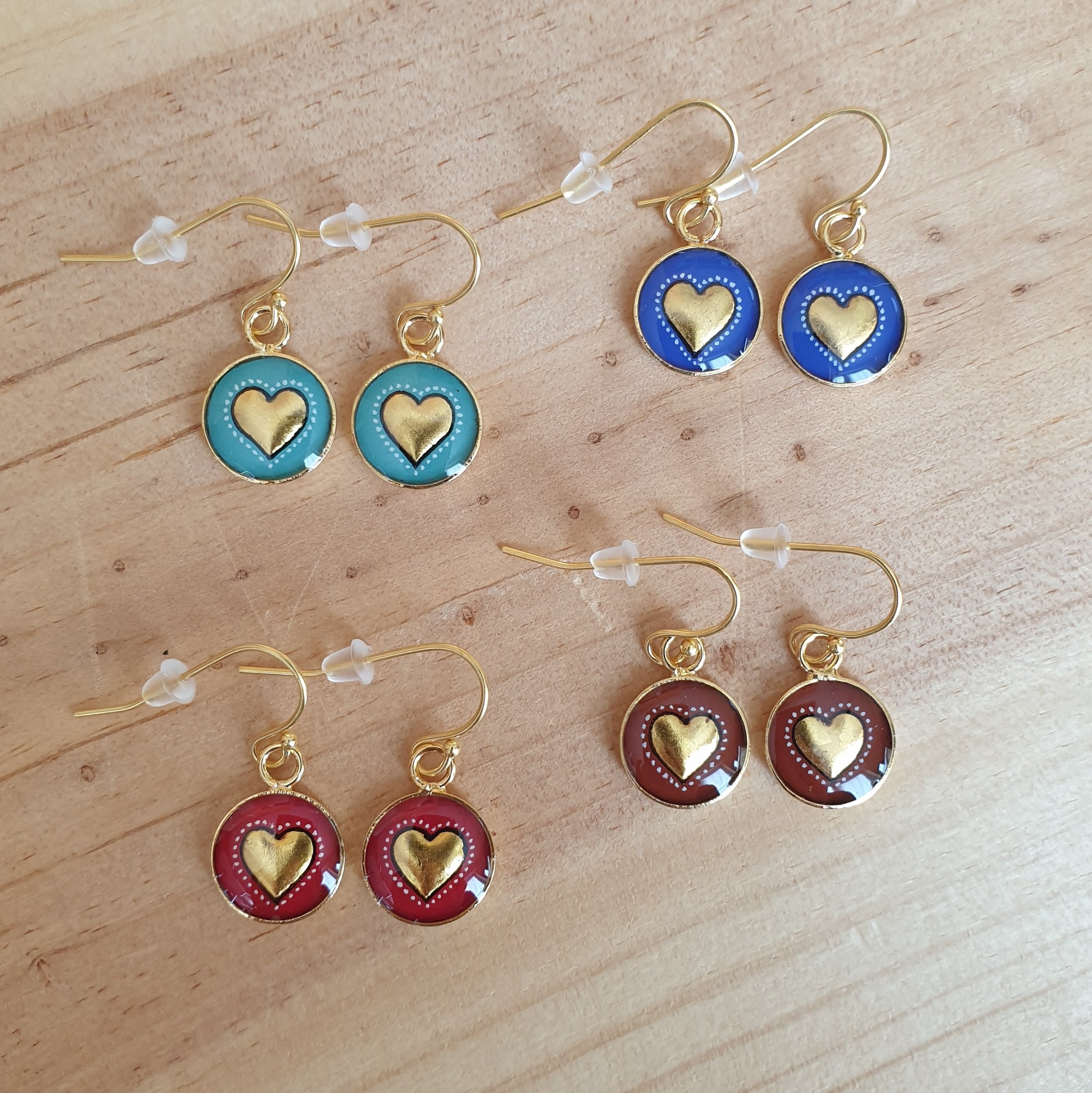 Boucles d'oreille enlumin&eacute;es petit coeur dor&eacute;