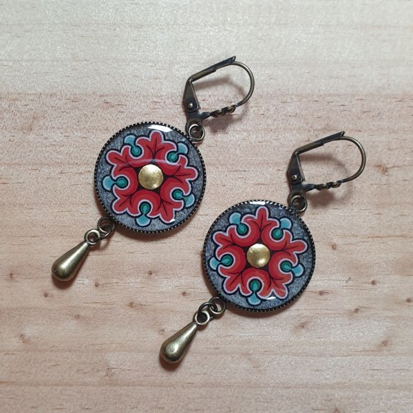 Romanesque blomma h&auml;ngande &ouml;rh&auml;ngen