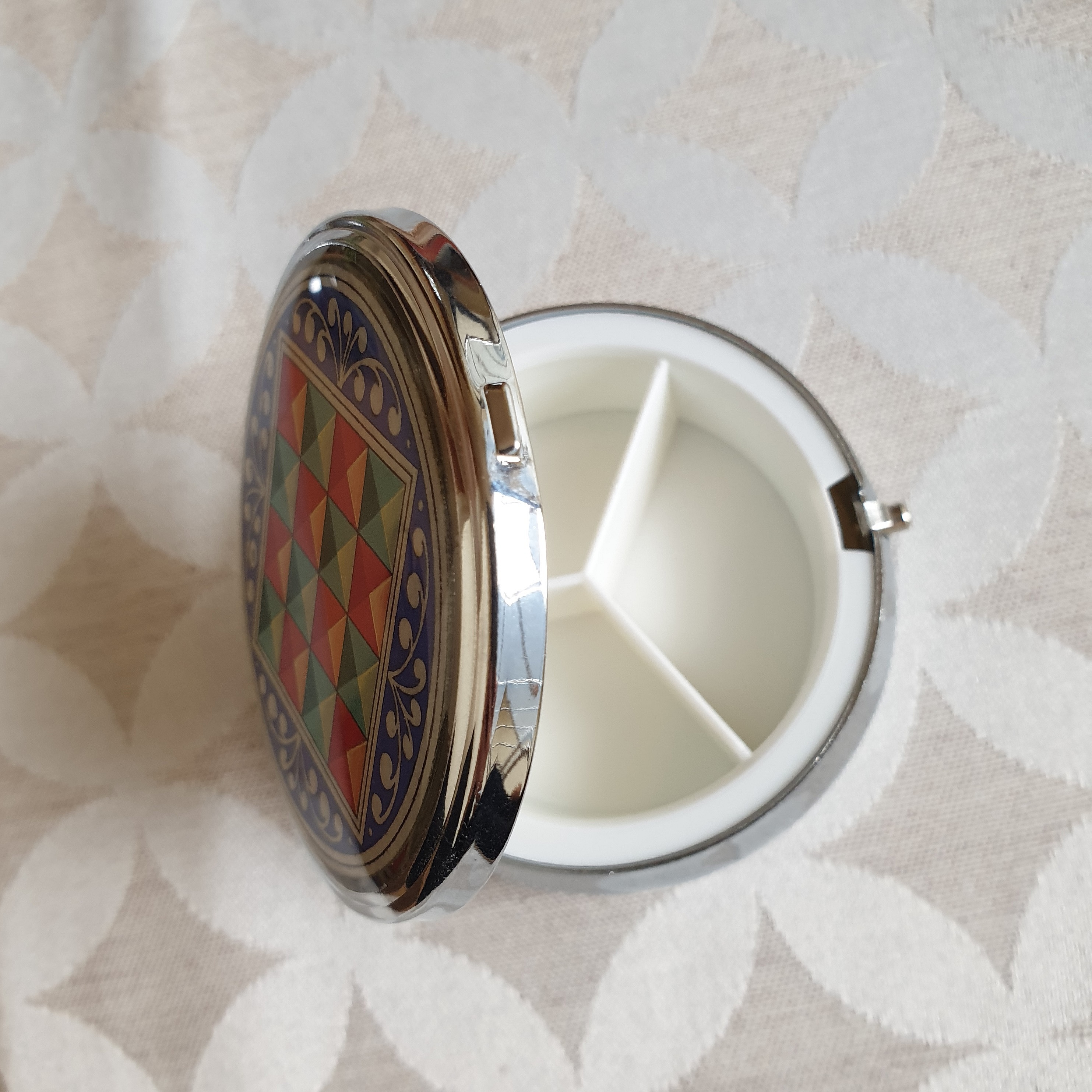 Bo&icirc;te pilulier enluminure Florence