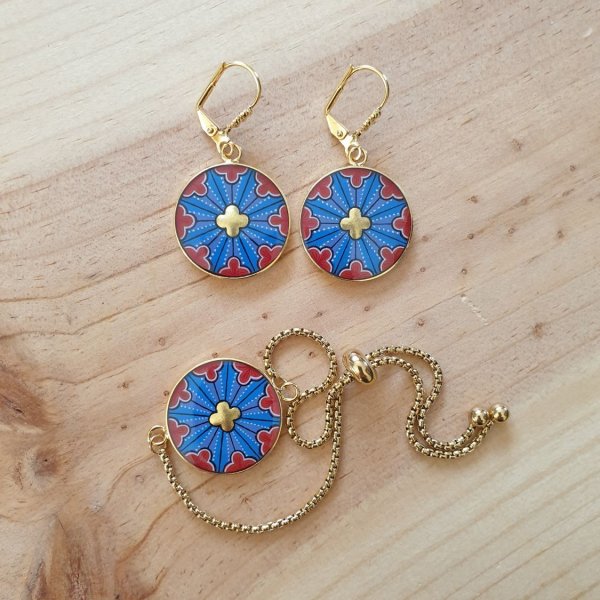 Bracelet r&eacute;glable enluminure rosace gothique