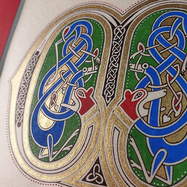 Bokstaven M i fransk-saxisk stil