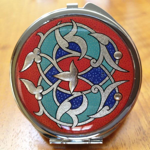 Arabesque belyst v&auml;skspegel